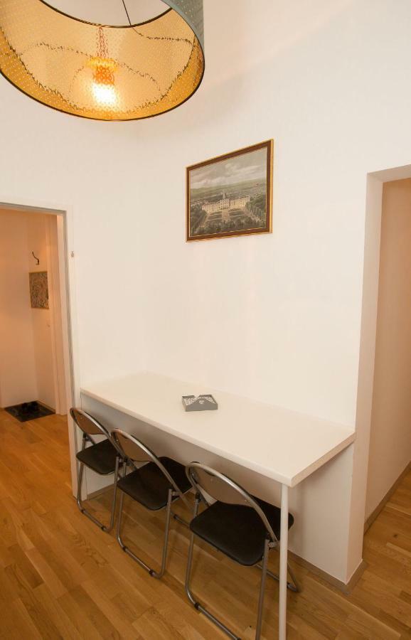 Opera 1 Apartment
