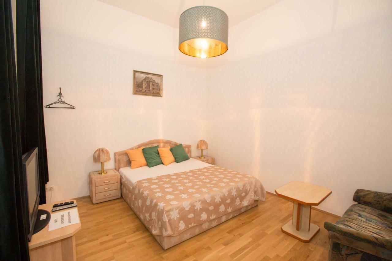 Appartement Opera 1 *